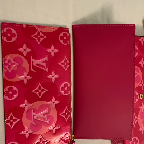 Louis Vuitton Valentines Day Vernis Pouchette Felicie - Picture 5 of 15